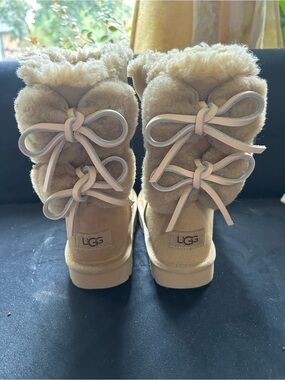 UGG Chestnut Bow-Back Sheepskin Boots